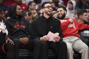 范弗里特谈KD小号事件：谎言比真相博眼球 媒体不会如此打扰小卡